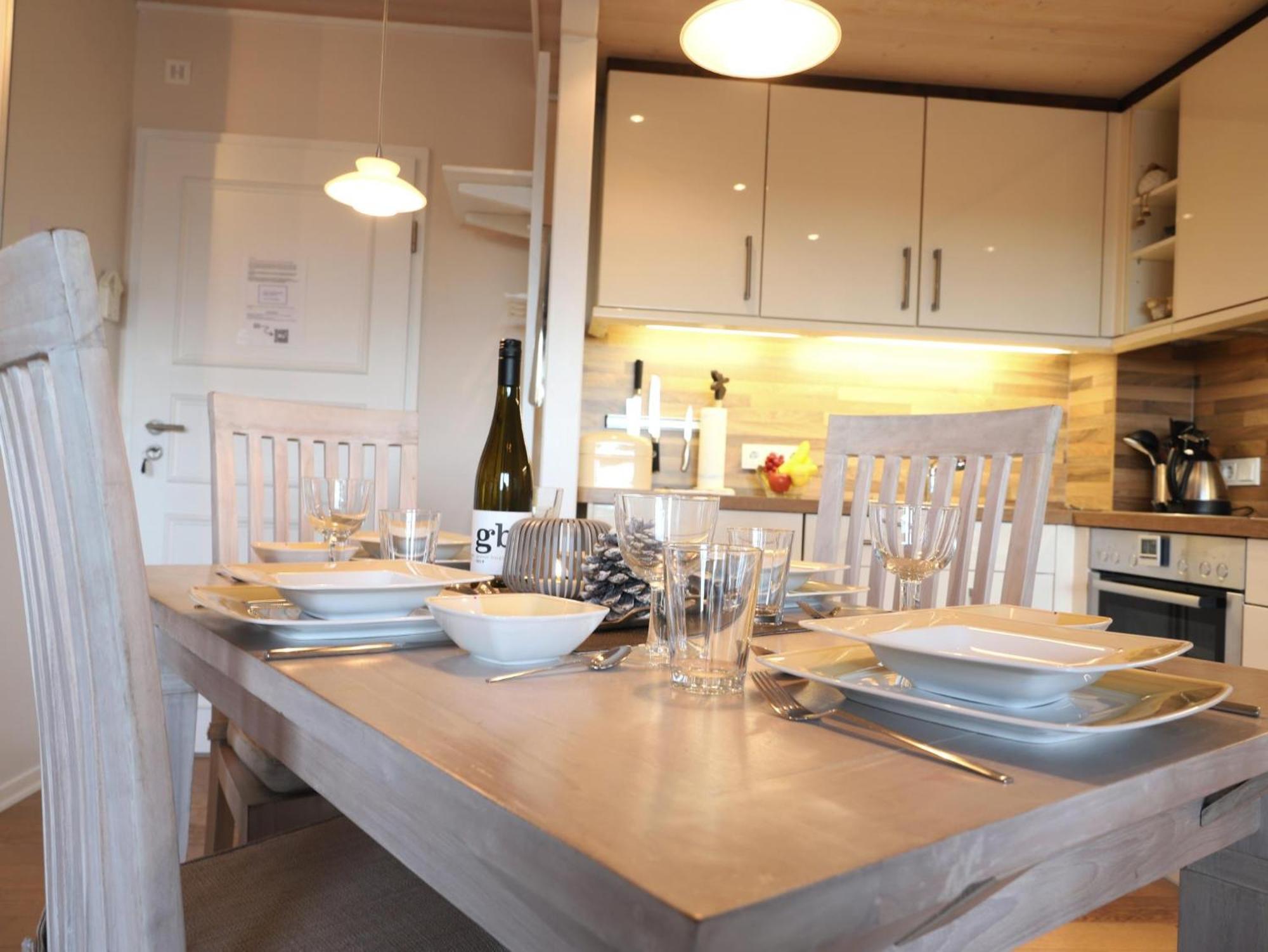Schoenes Neues Hochwertig Renoviertes 2-Zimmer Appartement In Der 4. Etage. เวสเทอร์แลนด์ ภายนอก รูปภาพ